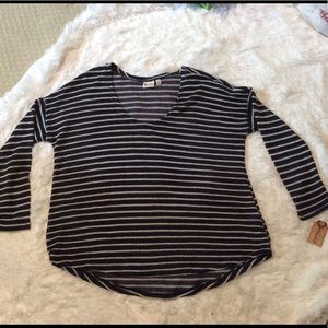 NWT Mudd light weight hi lo sweater Size Large